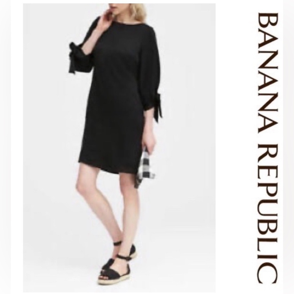 Banana Republic Black Long Sleeve Shift Dress with bow ties